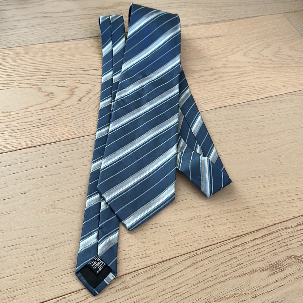 Hugo Boss - Picture 5 of 5